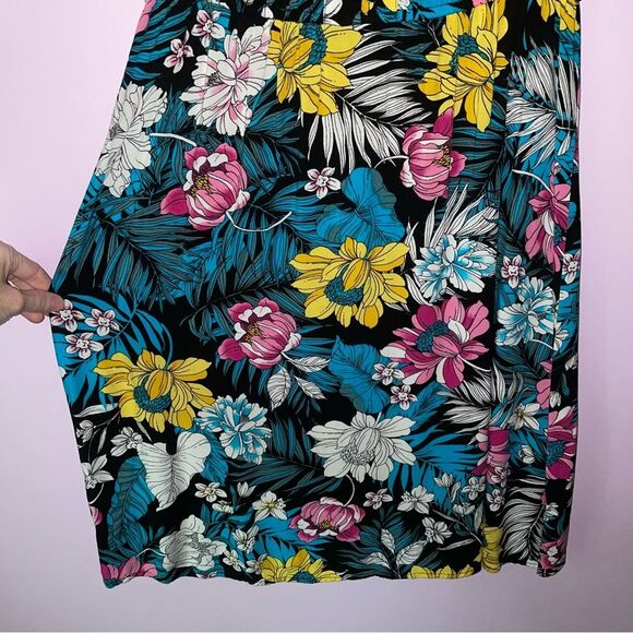 Ana Size 8 Midi Dress Black w Colorful Tropical Floral Print Ruffle Casual - Picture 4 of 9